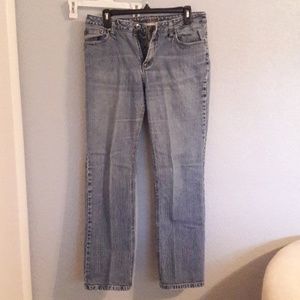 💎 2/$10 💎 Straight Leg Jeans